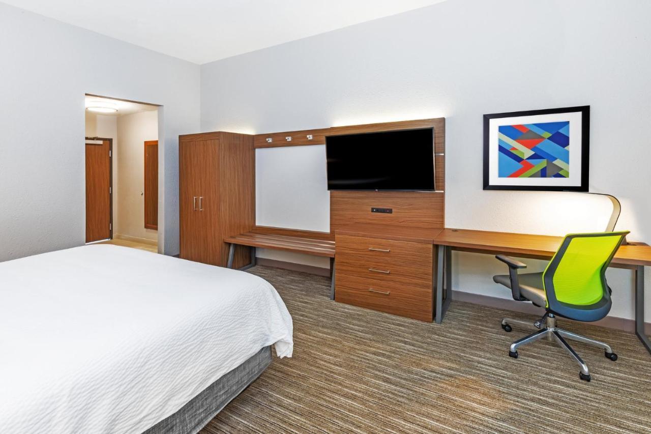 Express & - - Downtown North By Ihg