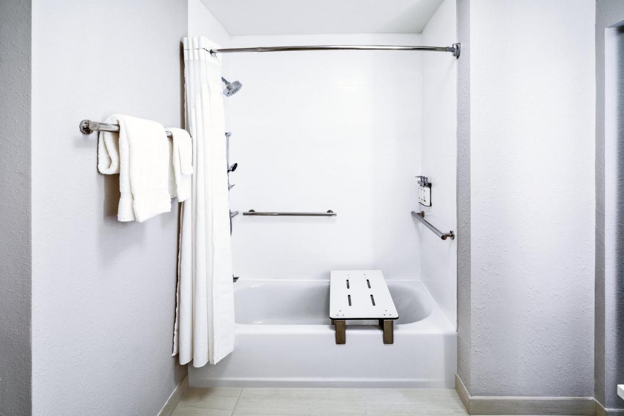 Holiday Inn Express & Suites - Houston - Downtown North By Ihg Hotel 3*